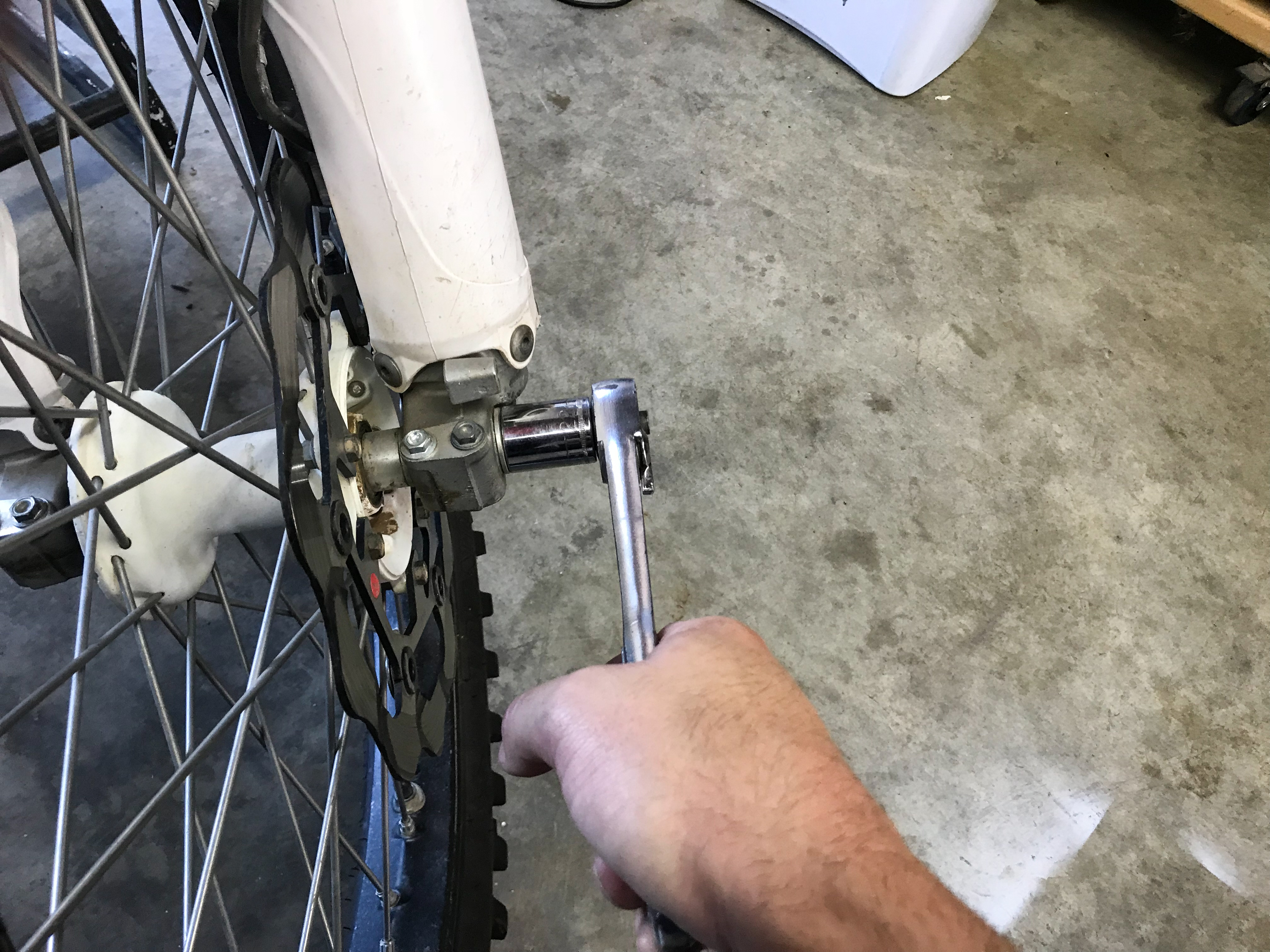 StepbyStep Guide to Replacing Fork Seals in your Dirt Bike